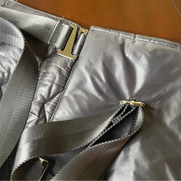 Caraa X Athleta Puffer Grey Satin Lightweight Crossbody Bag Quilted - Picture 11 of 11